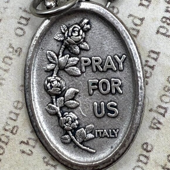 Vintage Saint St Theresa Therese Rustic Religious Medal Pendant Charm Necklace - Picture 4 of 9